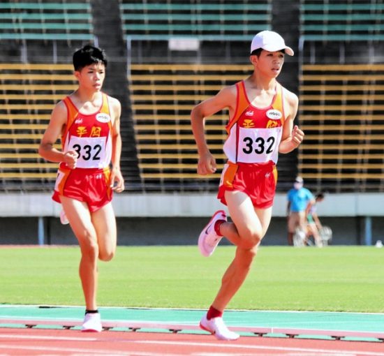 新妻遼己選手・昂己選手の競技中の写真