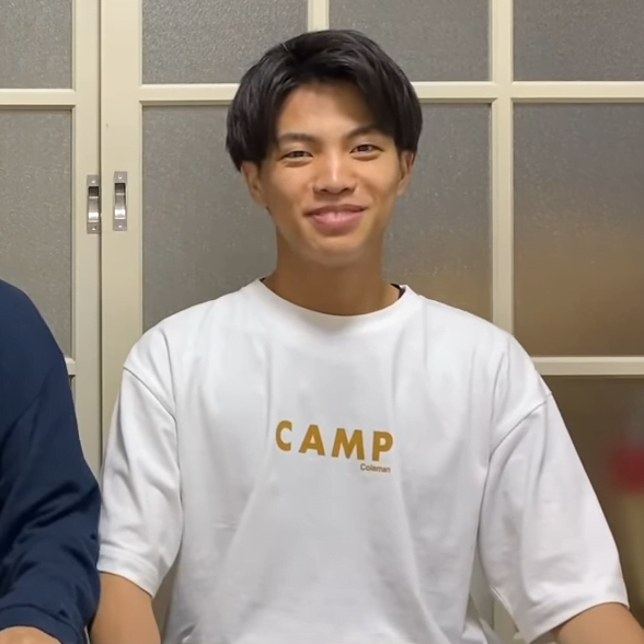 KEBOZのTシャツを着ているサイコさん