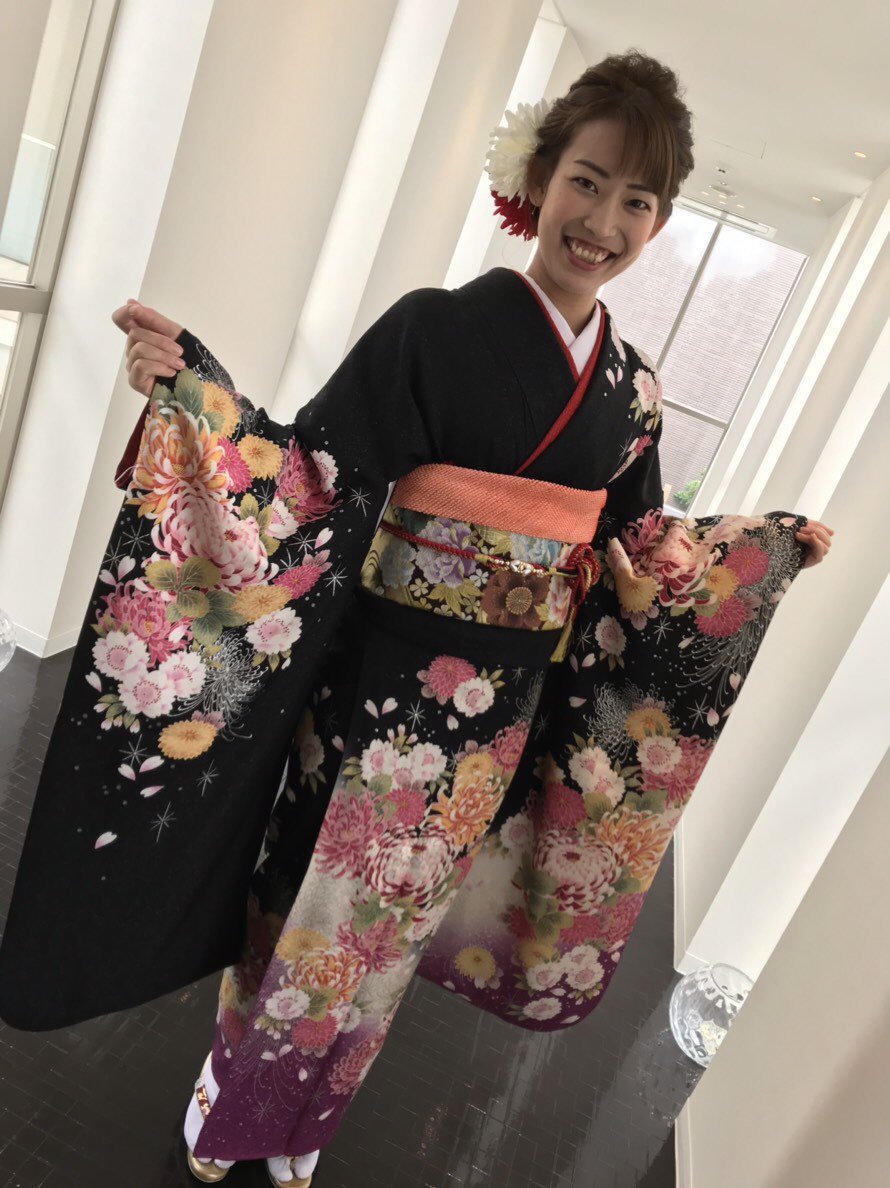 松山奈未選手の成人式の振り袖姿①