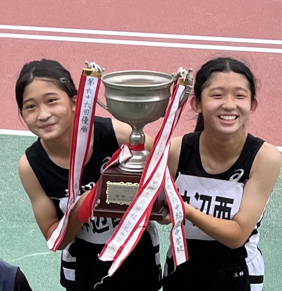 三好美羽選手と姉・菜々美選手の写真